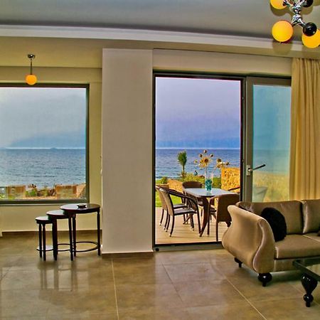 Sea View Beachfront Villa Peri Goúves Eksteriør bilde