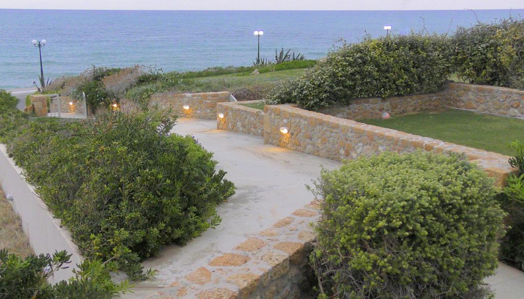Sea View Beachfront Villa Peri Goúves Eksteriør bilde